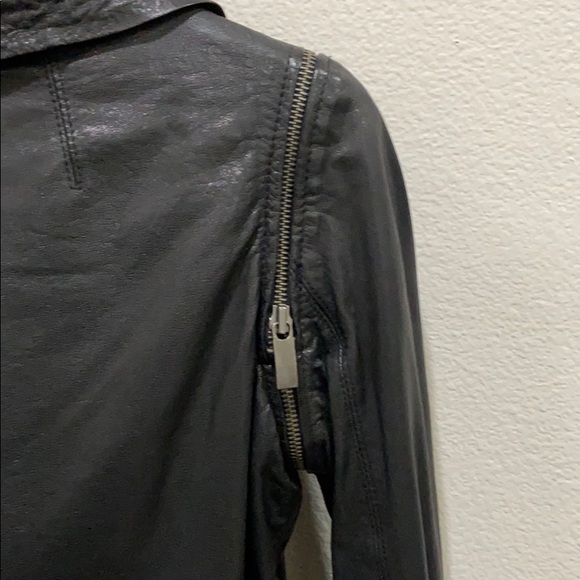 Line leather jacket - Picture 4 of 8